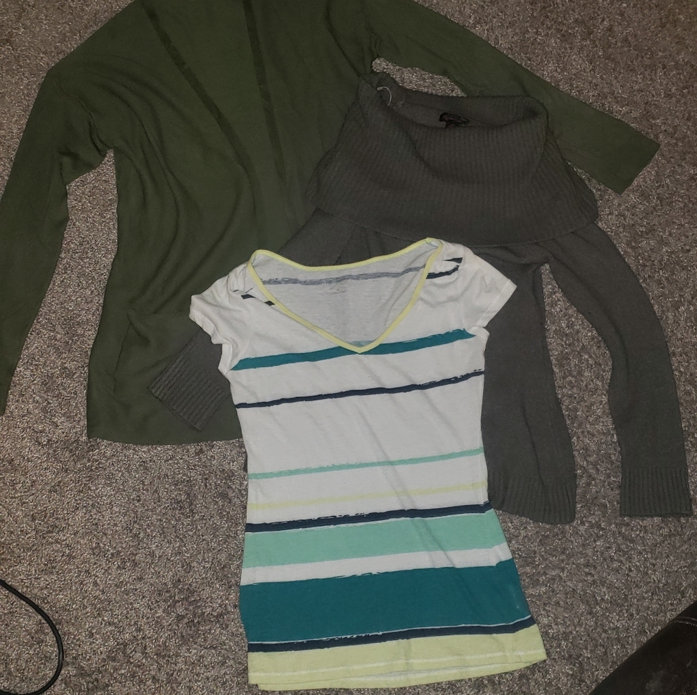 Women's Sweater/Cardigan/Tee 3 pc Lot